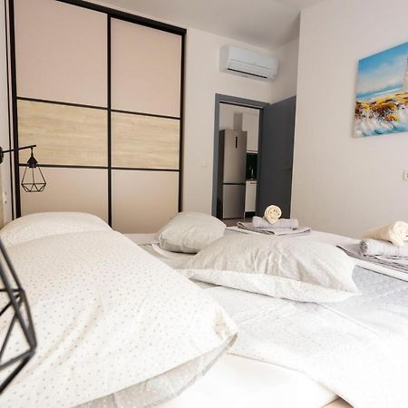 Apartments Jadranko Brela Εξωτερικό φωτογραφία