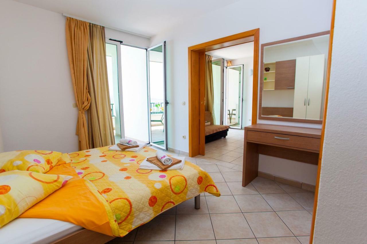 Apartments Jadranko Brela Εξωτερικό φωτογραφία